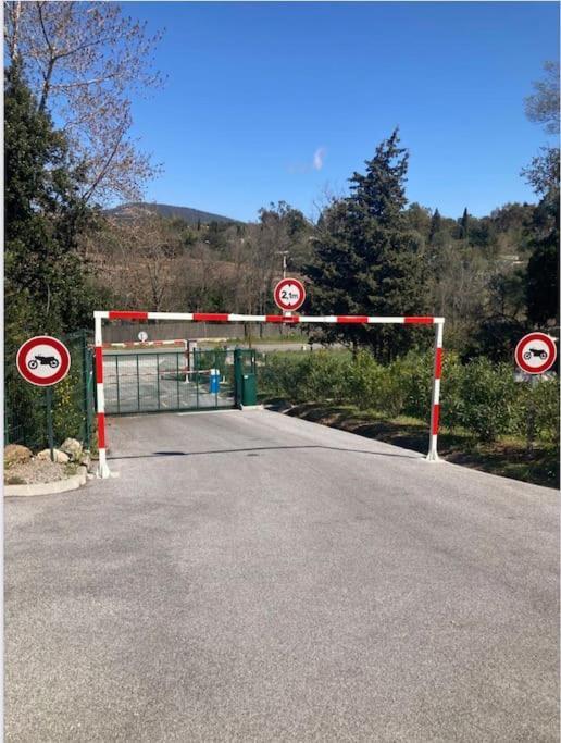 Les Restanques Bougainvillee 2051 Grimaud Eksteriør bilde